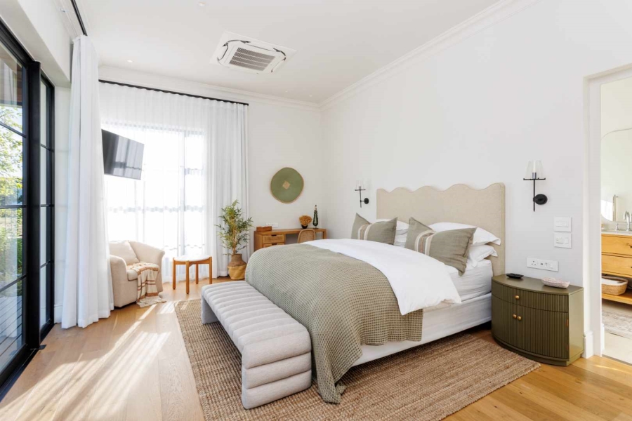 8 Bedroom Property for Sale in Val De Vie Estate Western Cape